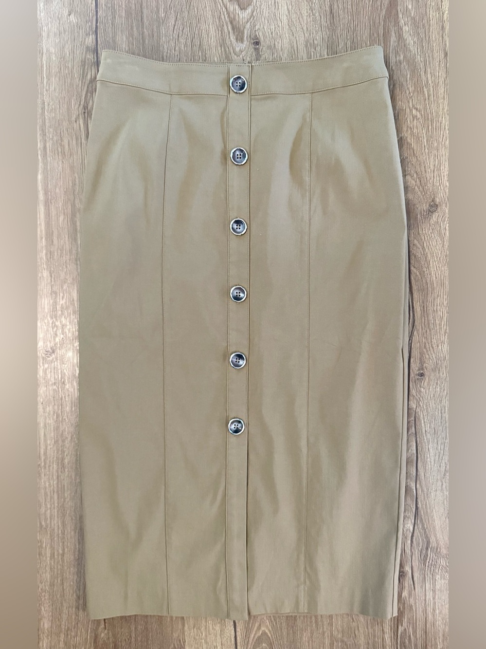 NWT, White House Black Market pencil skirt, size 4